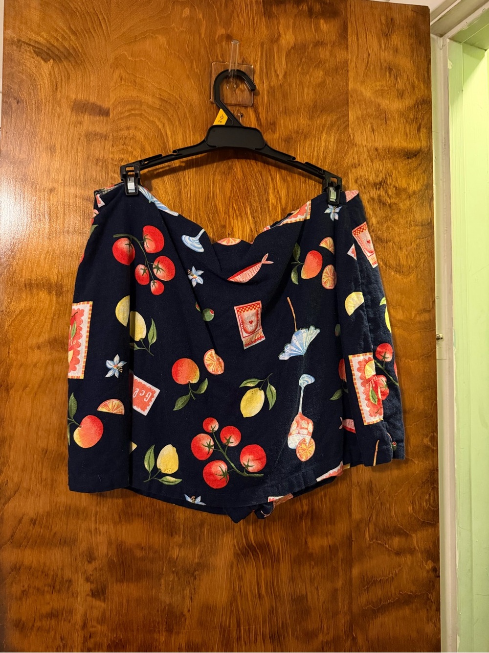 Old Navy Navy Fruit & Floral Skort
